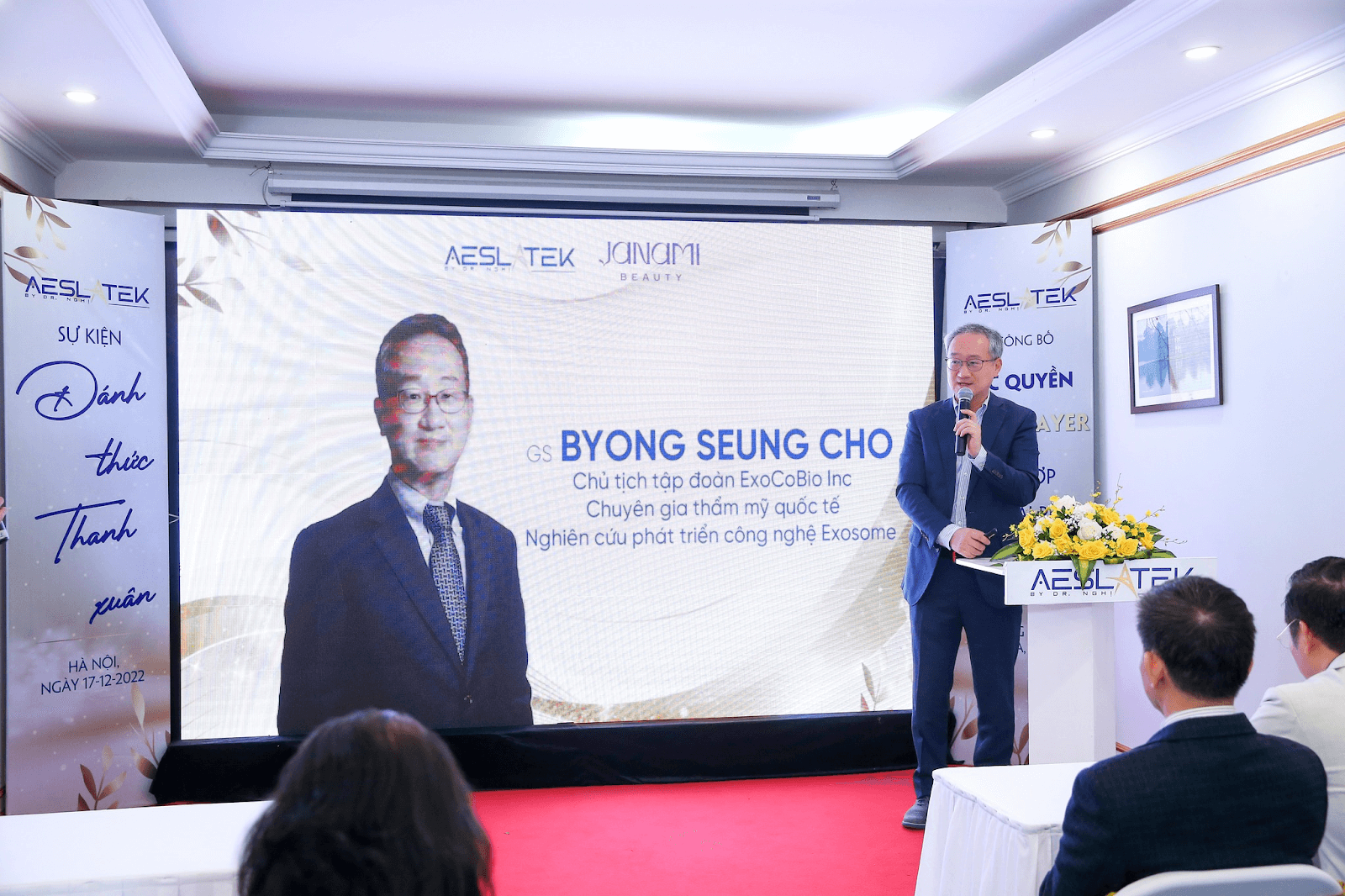 GS Byong Seung Cho chủ tịch ExoCobi chia sẻ tại sự kiện “Đánh thức thanh xuân”